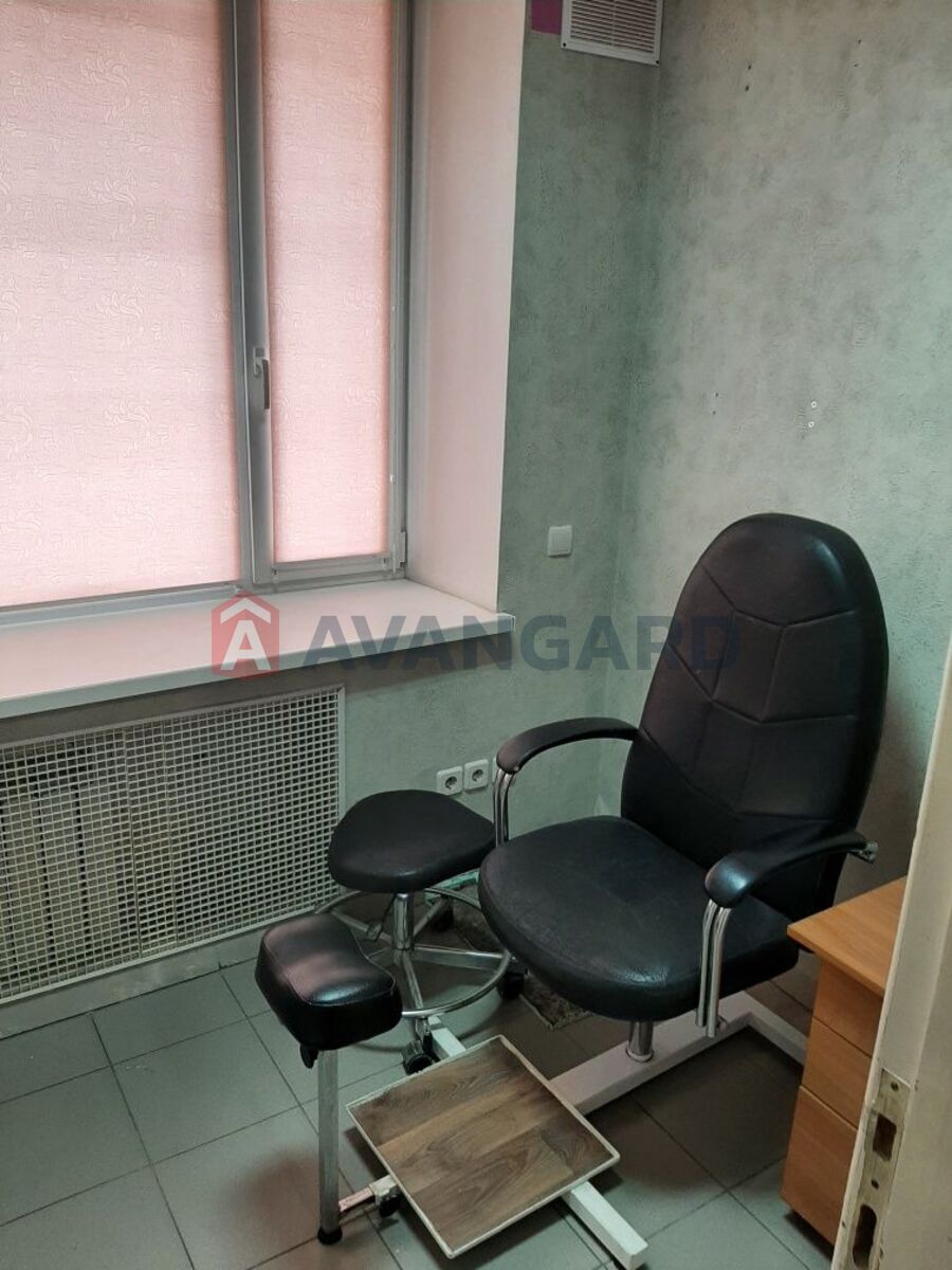 ����� �����, 56 ��.�. ���� 10