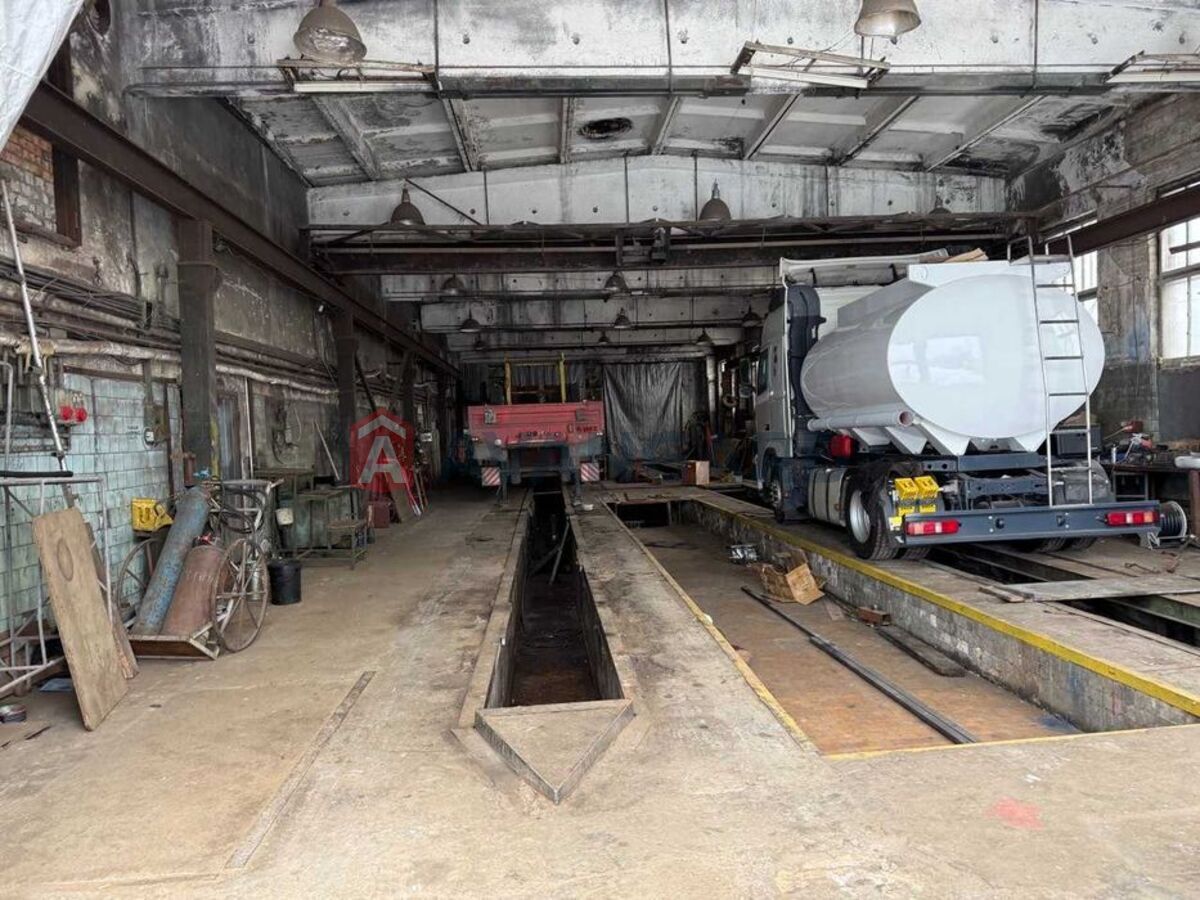 700 ��.�. ���� 1