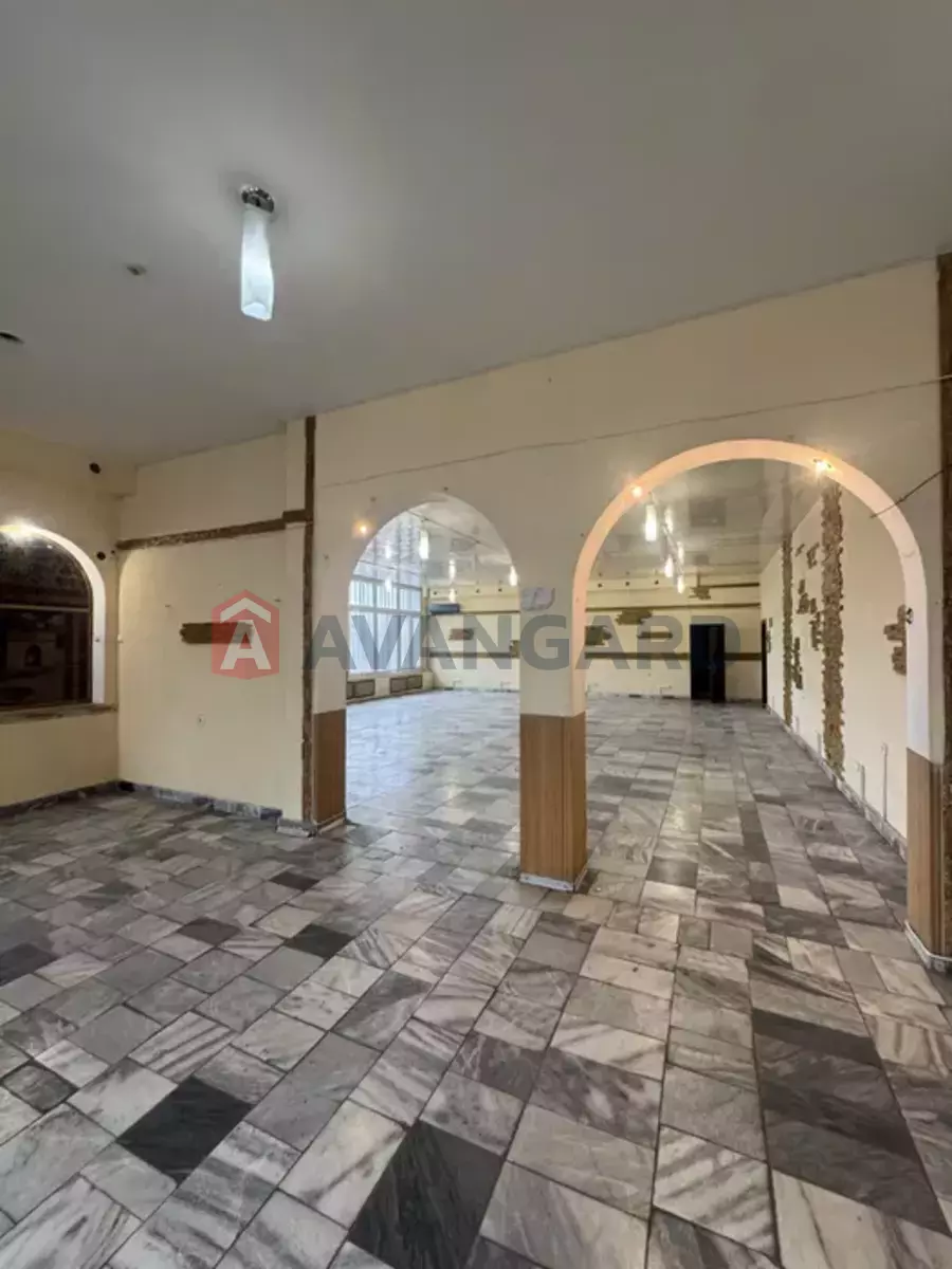 �������� �������, 400 ��.�. ���� 3