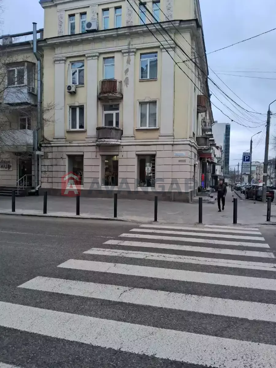 ���������� �����, 105 ��.�. ���� 6