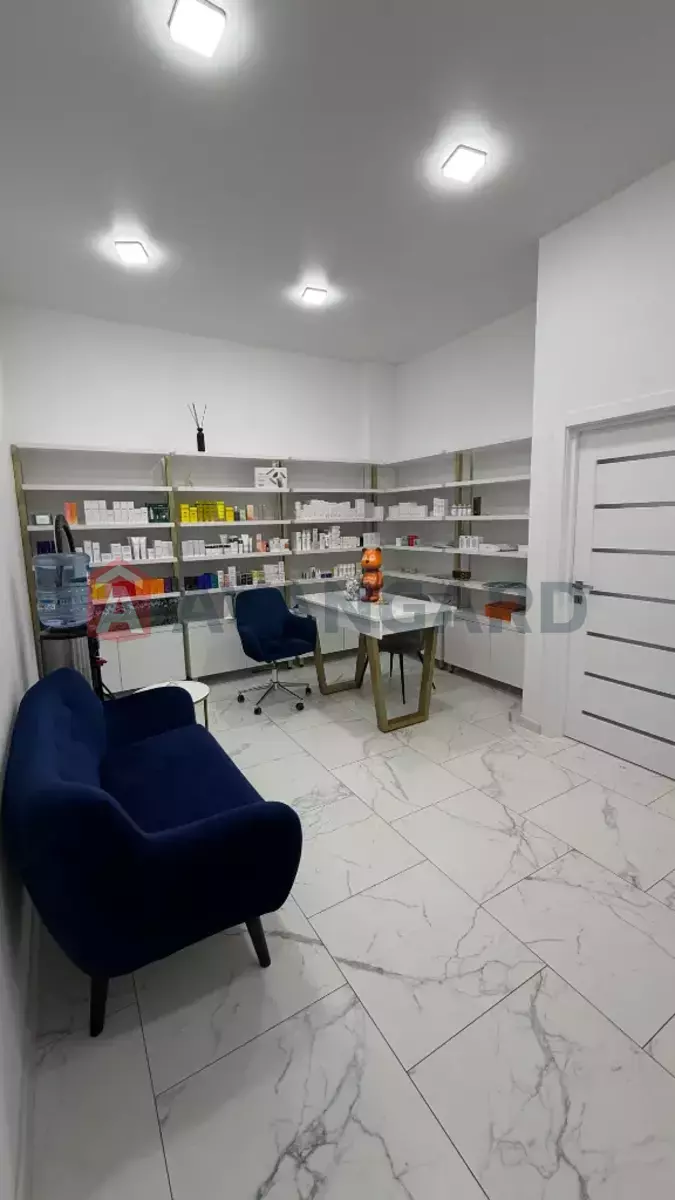 ����� ������, 18 ��.�. ���� 8