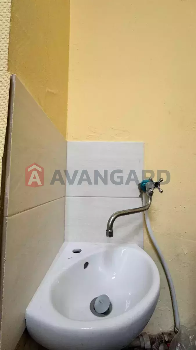 ���������� �����, 12 ��.�. ���� 8