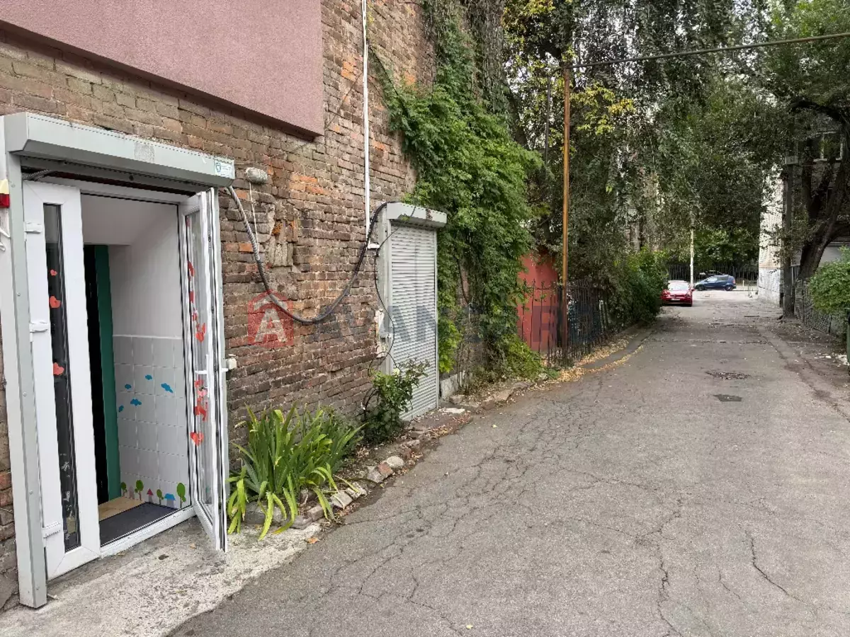 �������� �������, 33 ��.�. ���� 6