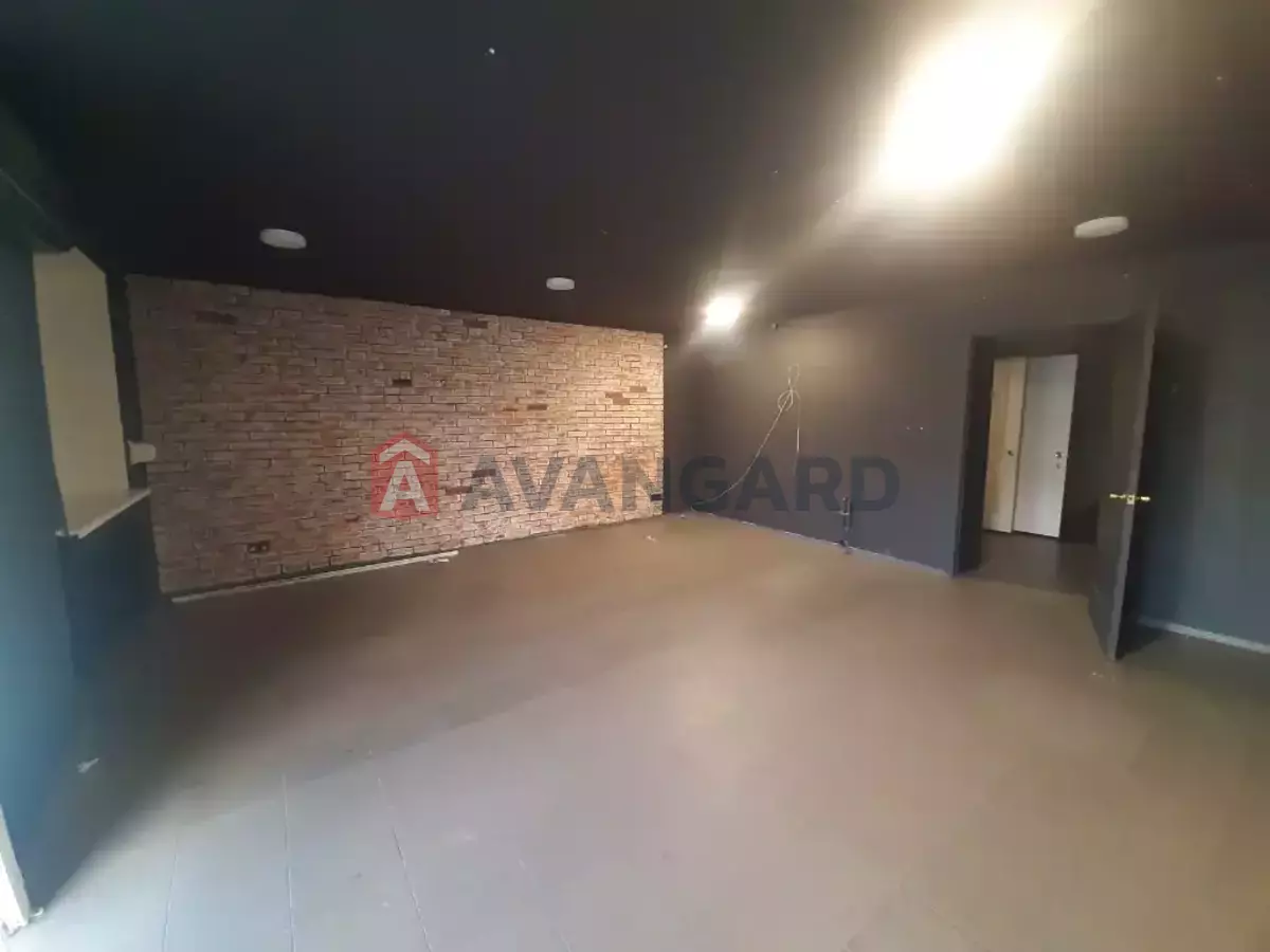 �������� �������, 100 ��.�. ���� 13