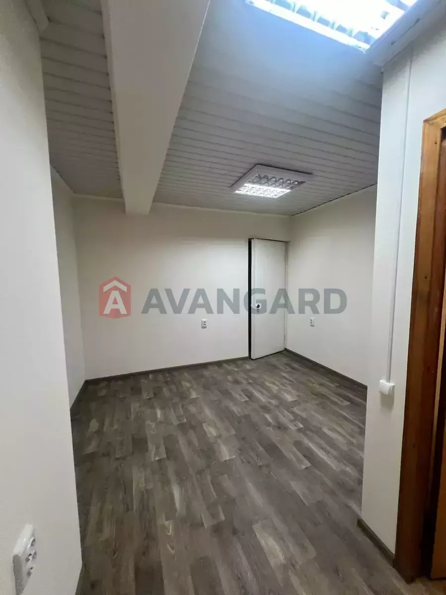 ���������� �����, 100 ��.�. ���� 13