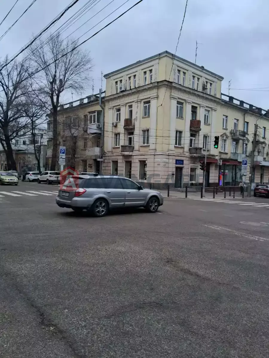 ���������� �����, 105 ��.�. ���� 1