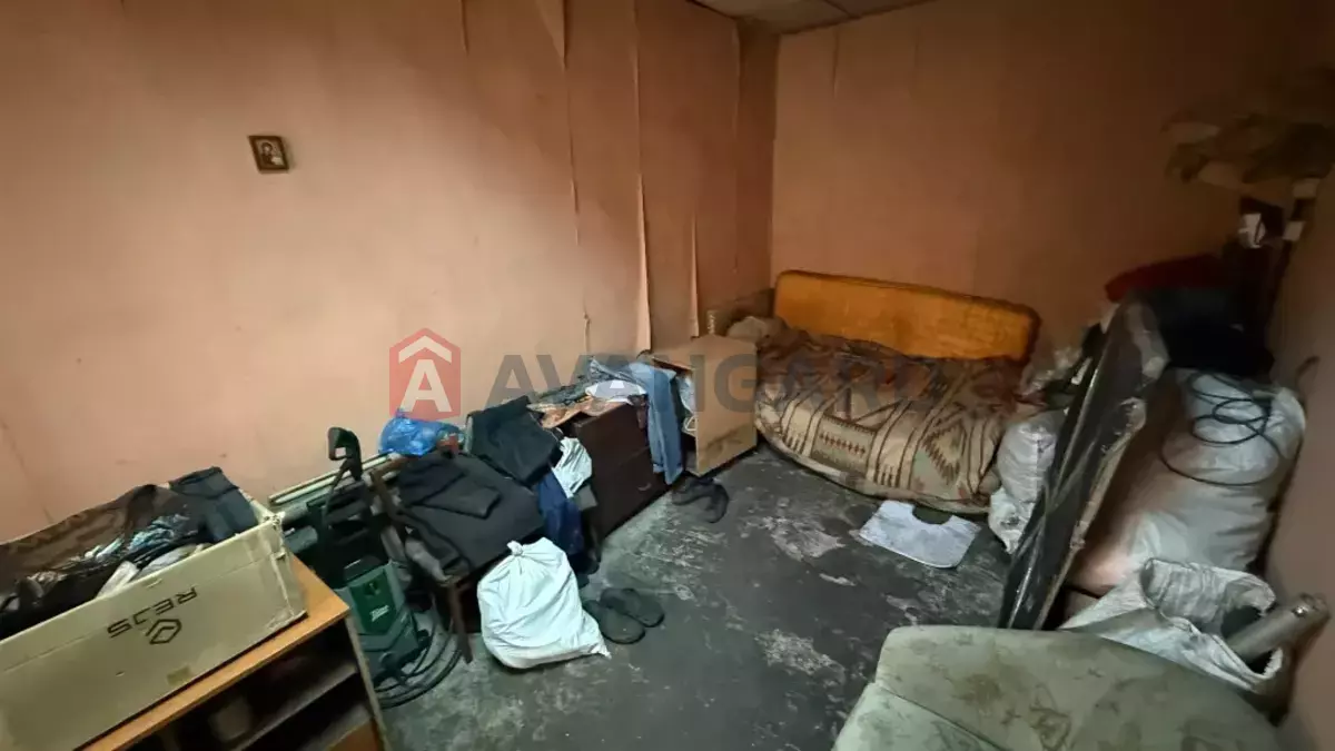 ���������� �����, 300 ��.�. ���� 18