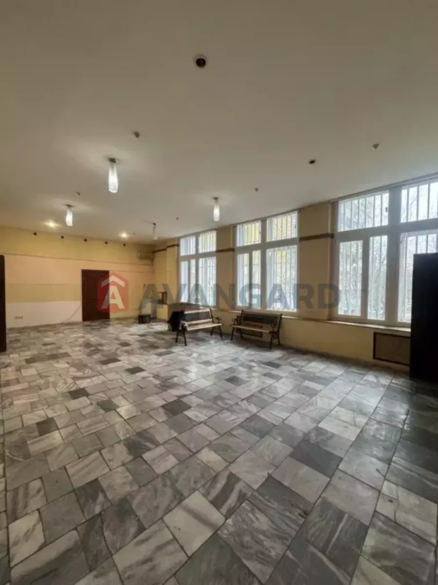 �������� �������, 400 ��.�. ���� 1