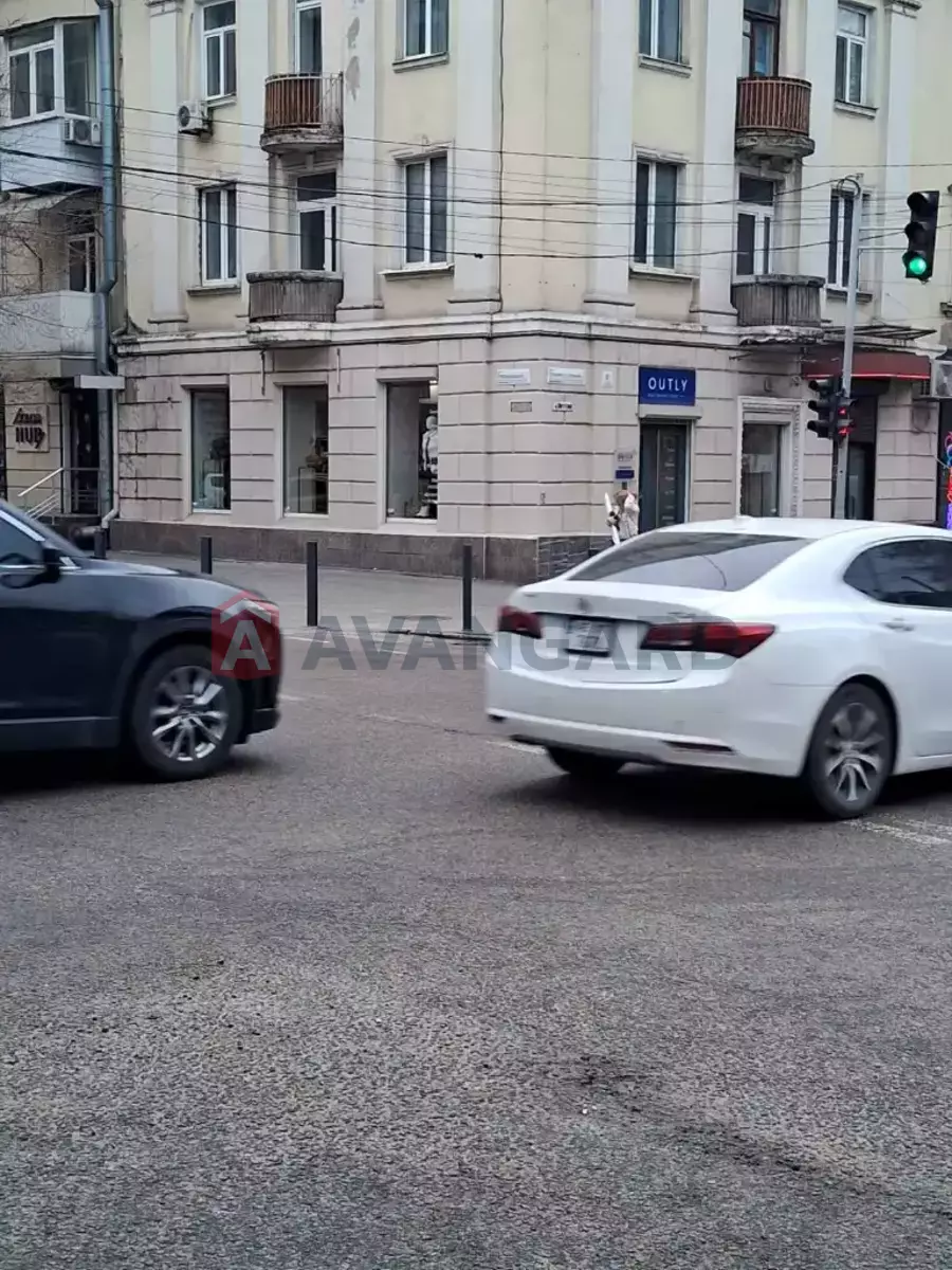 ���������� �����, 105 ��.�. ���� 3