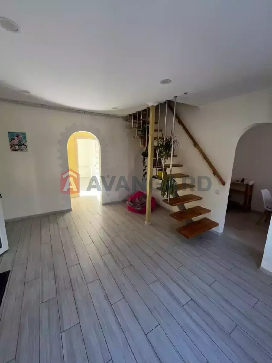 ����� ������, 12 ��.�. ���� 3