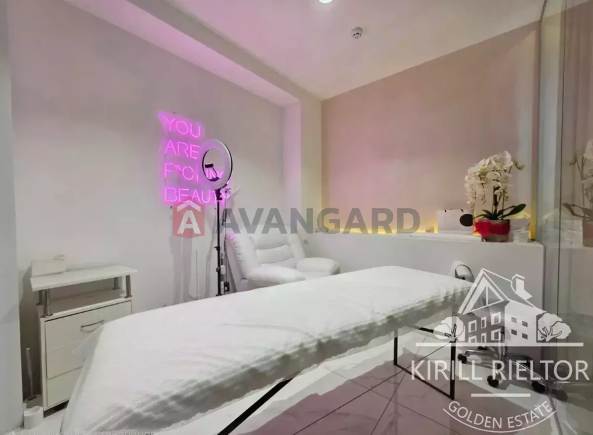 ����� �����, 100 ��.�. ���� 12