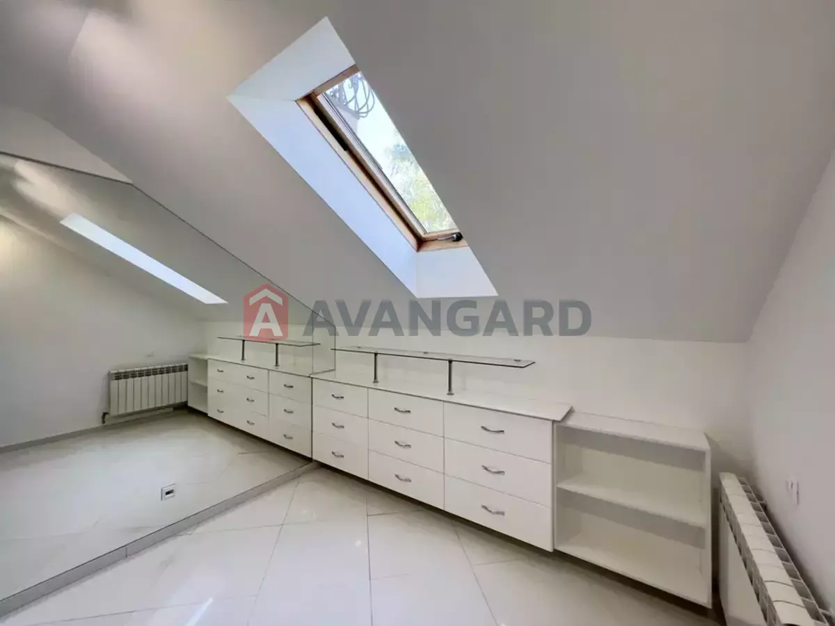 ����� �����, 34 ��.�. ���� 13