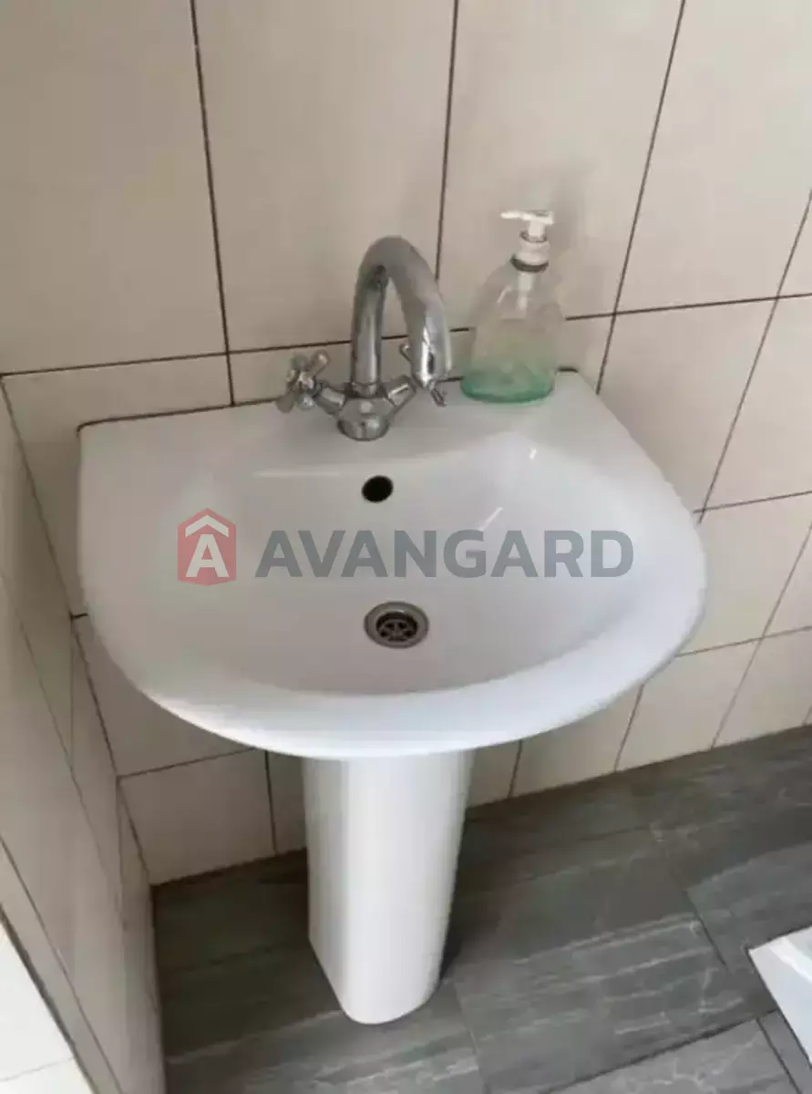 ��������� ���������, 190 ��.�. ���� 8