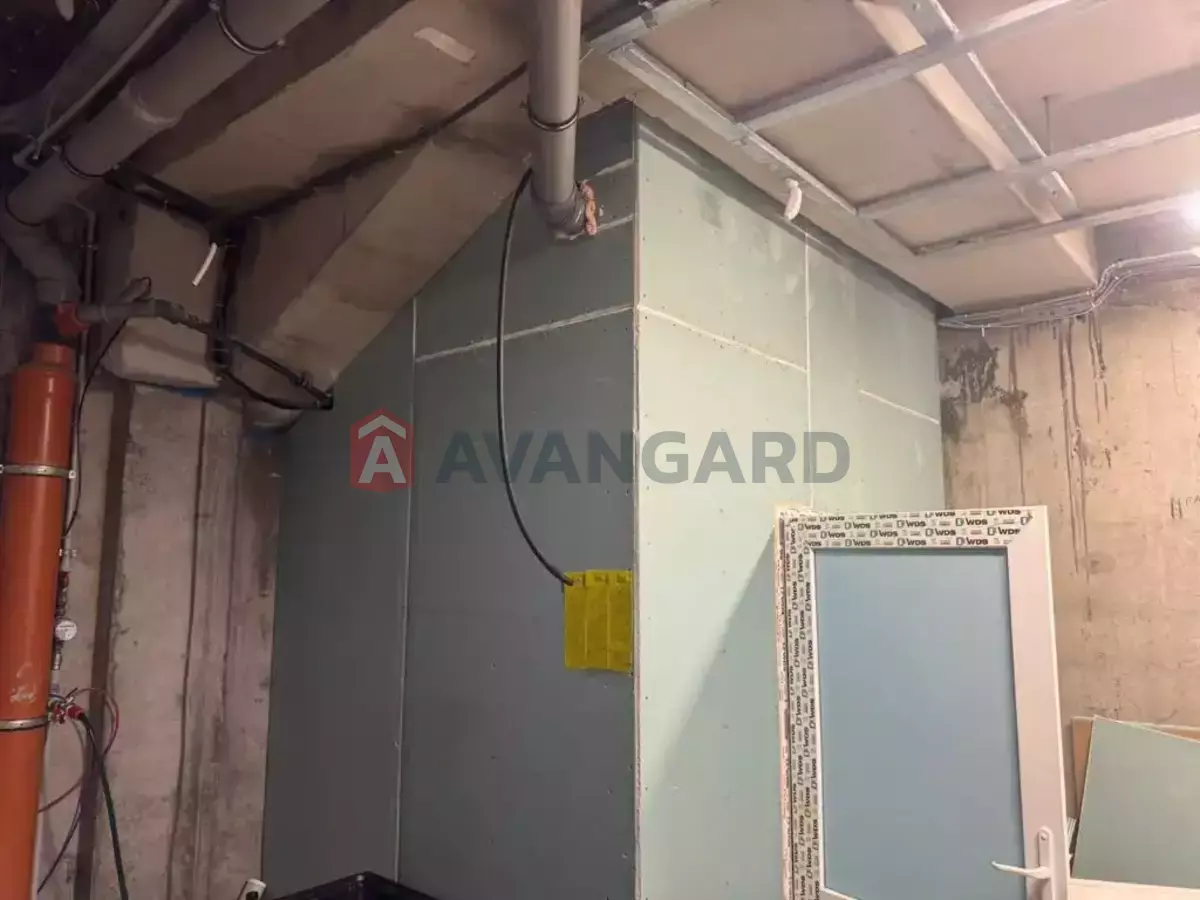 ��������� ���������, 270 ��.�. ���� 10