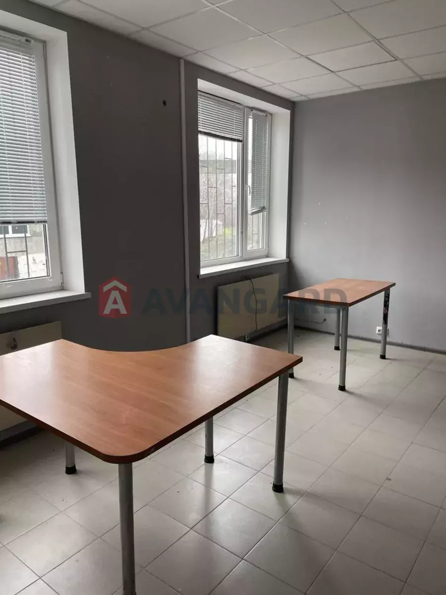 ��������� ���������, 860 ��.�. ���� 4