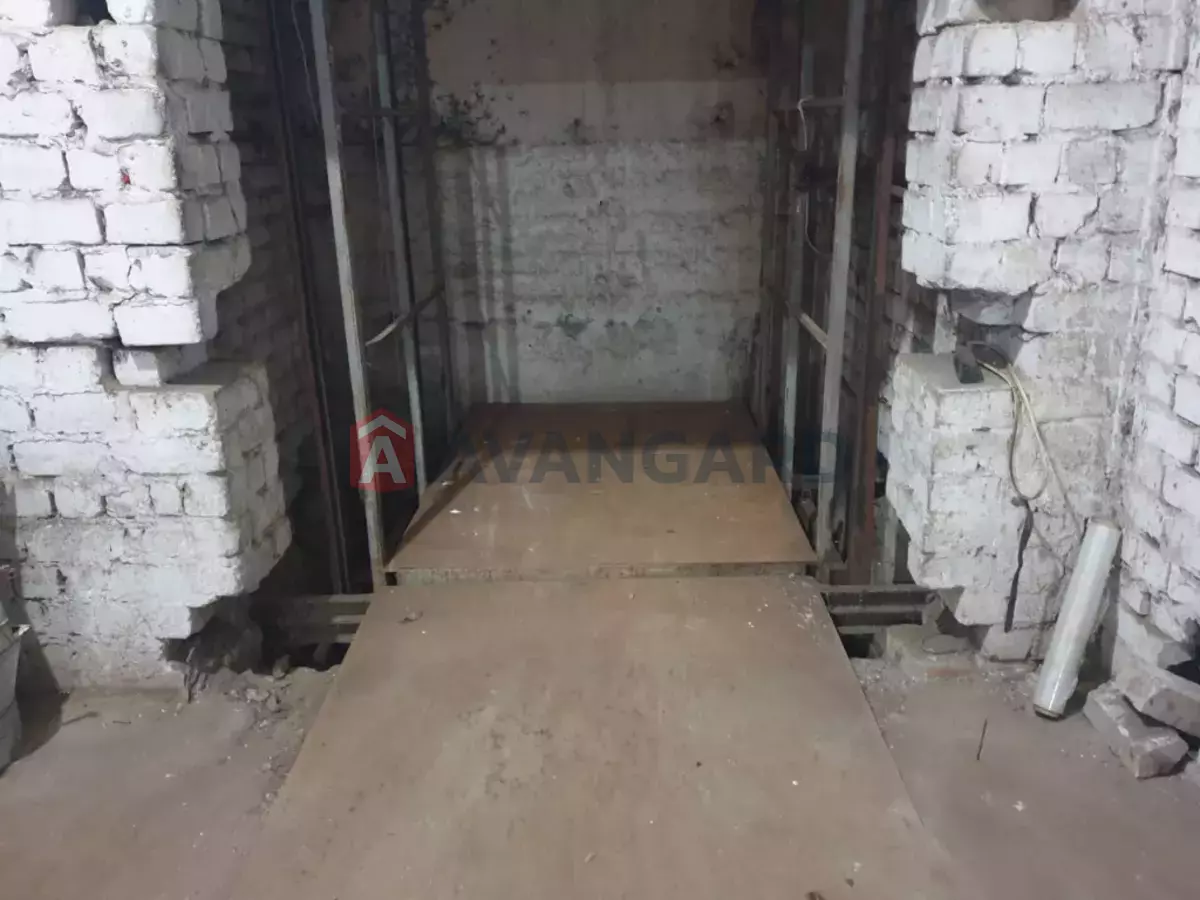 ��������� ���������, 4000 ��.�. ���� 7