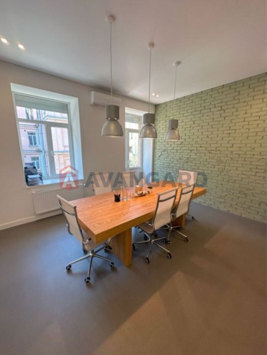 ����� �����, 267 ��.�. ���� 10