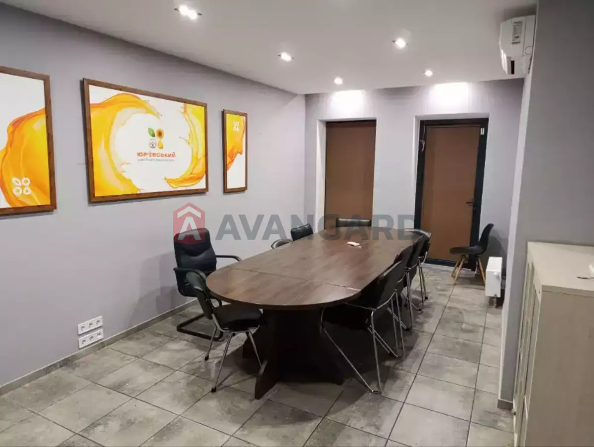 �������� ������� ������, 300 ��.�. ���� 26