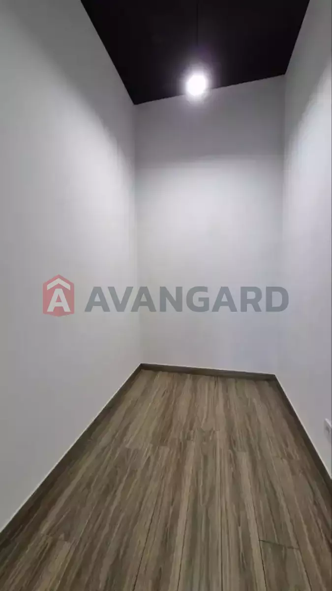 100 ��.�. ���� 8