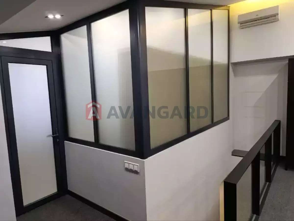 �������� ������� ������, 300 ��.�. ���� 18