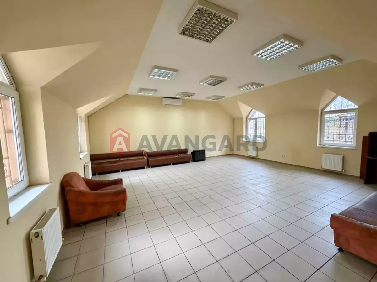 �������� ������� ������, 114 ��.�. ���� 1