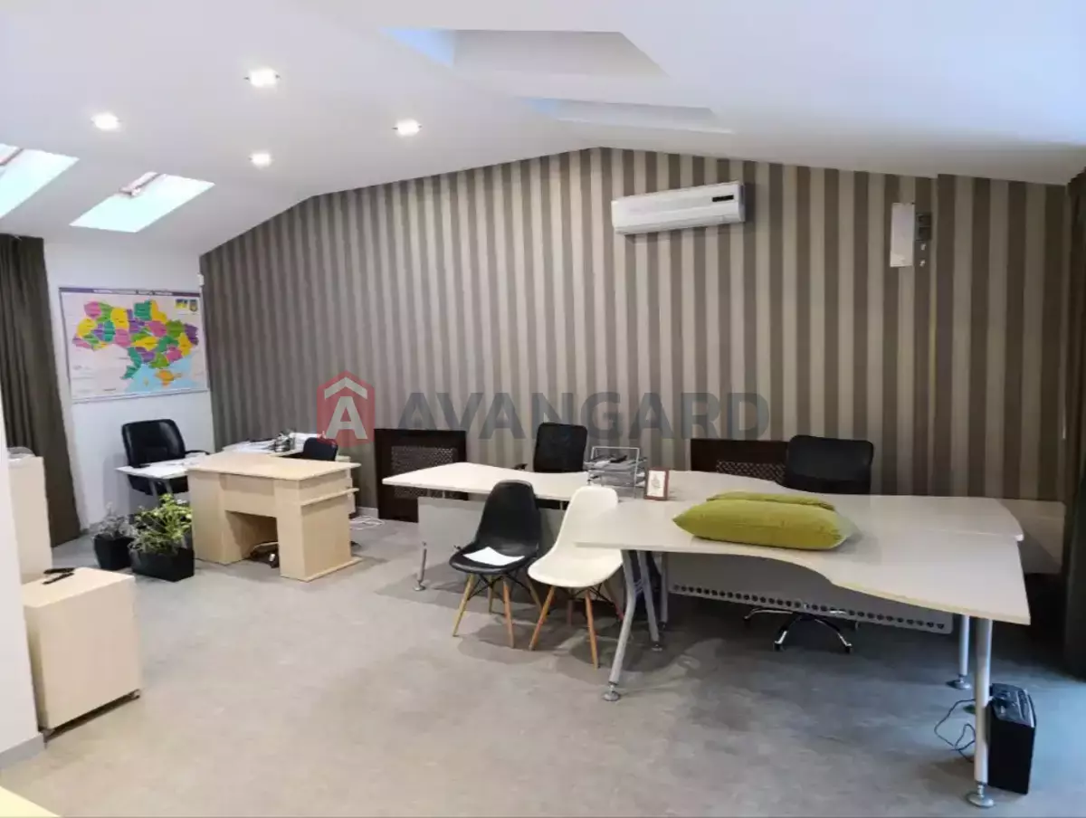 �������� ������� ������, 300 ��.�. ���� 1