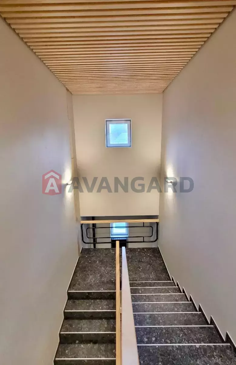 330 ��.�. ���� 9