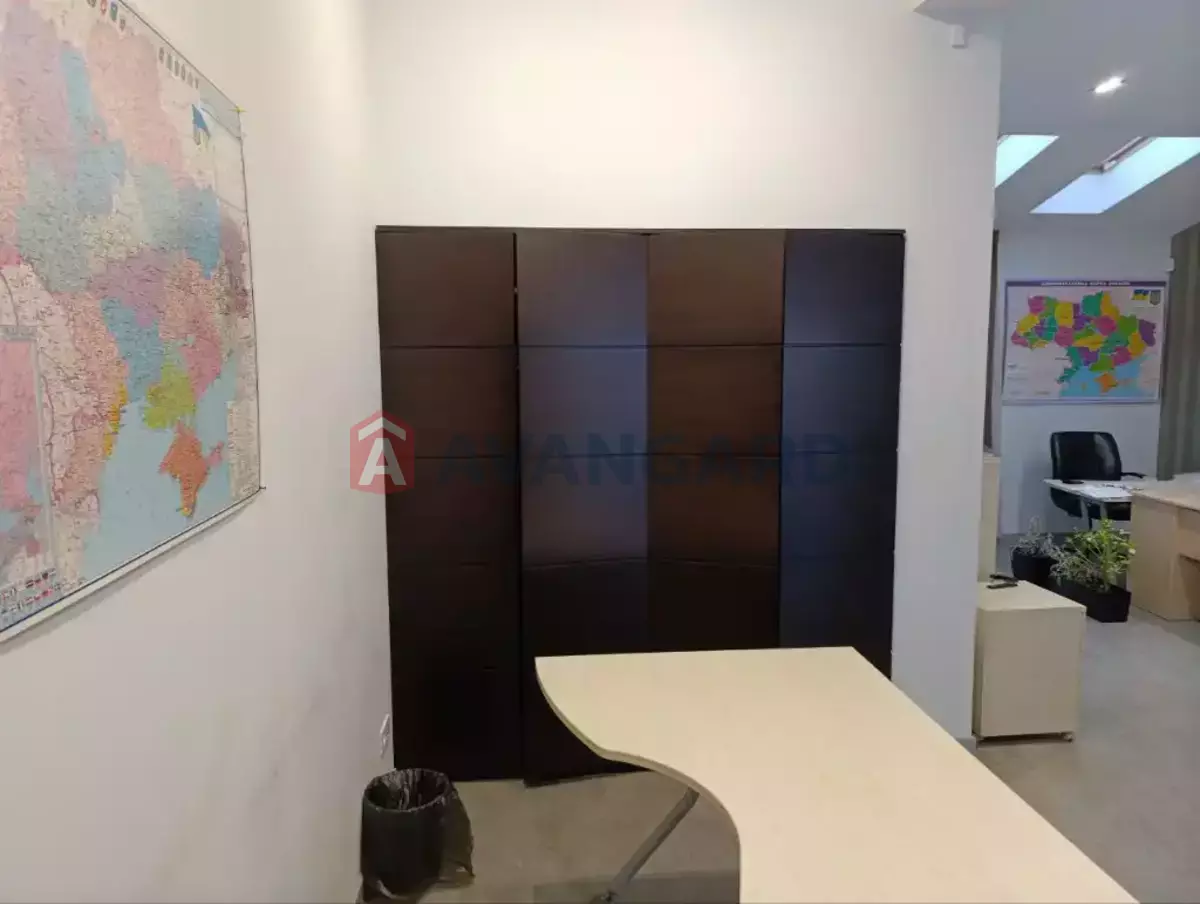 �������� ������� ������, 300 ��.�. ���� 4