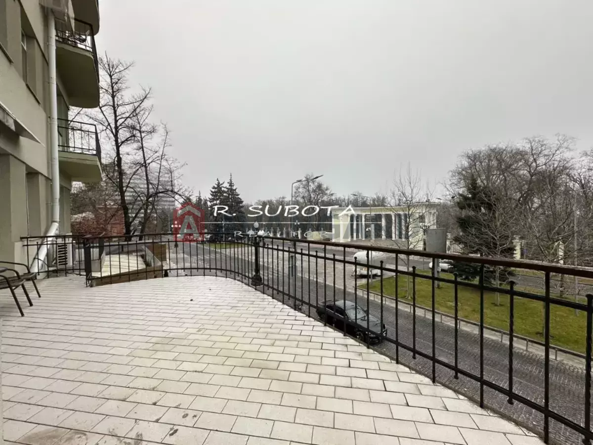 ����, 310 ��.�. ���� 7