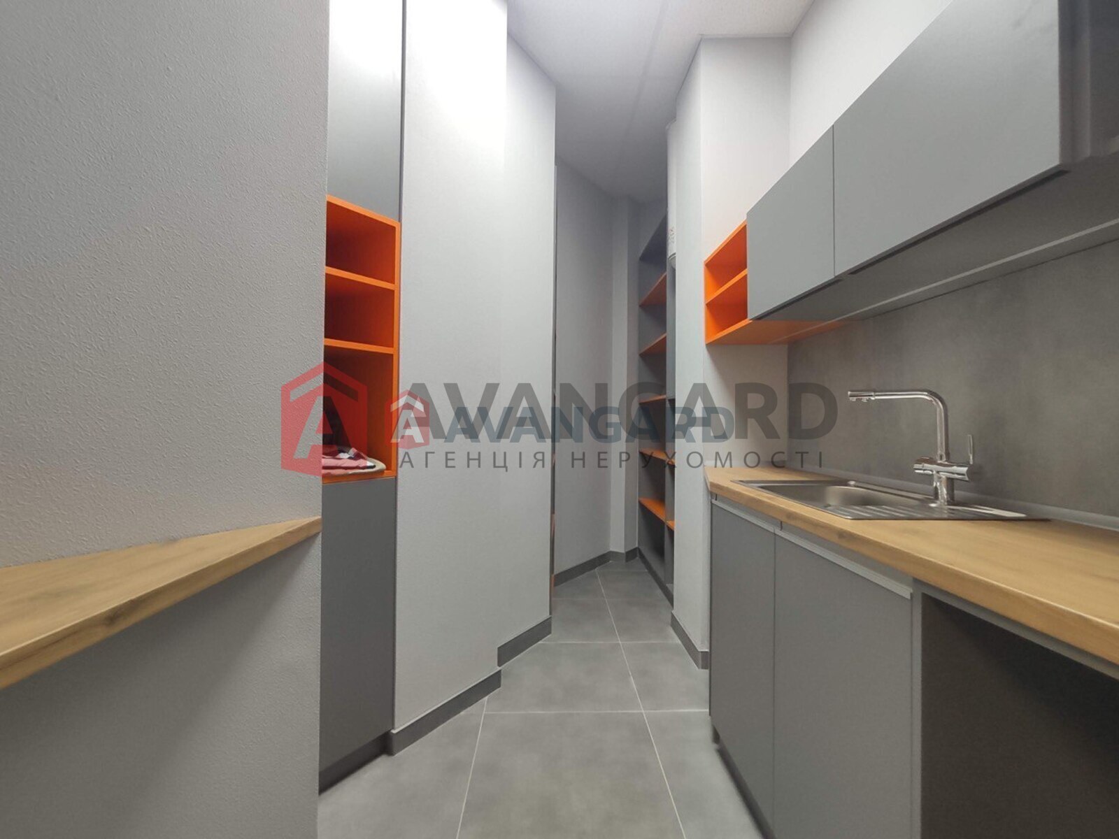 ����������-������� �����, 385 ��.�. ���� 4