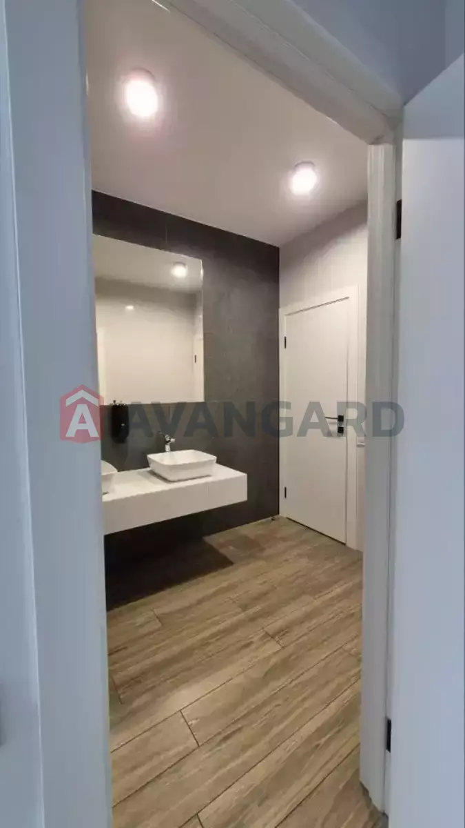 100 ��.�. ���� 9