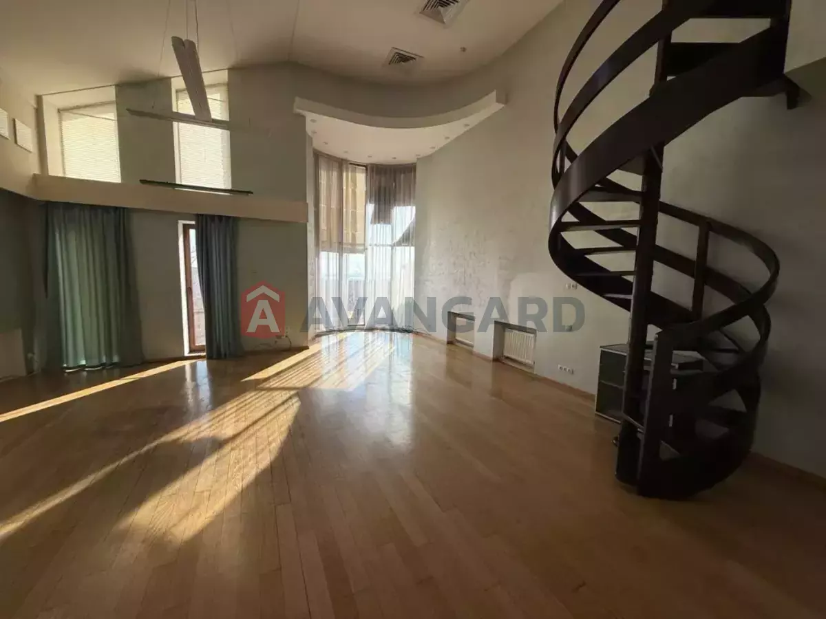 1567 ��.�. ���� 4