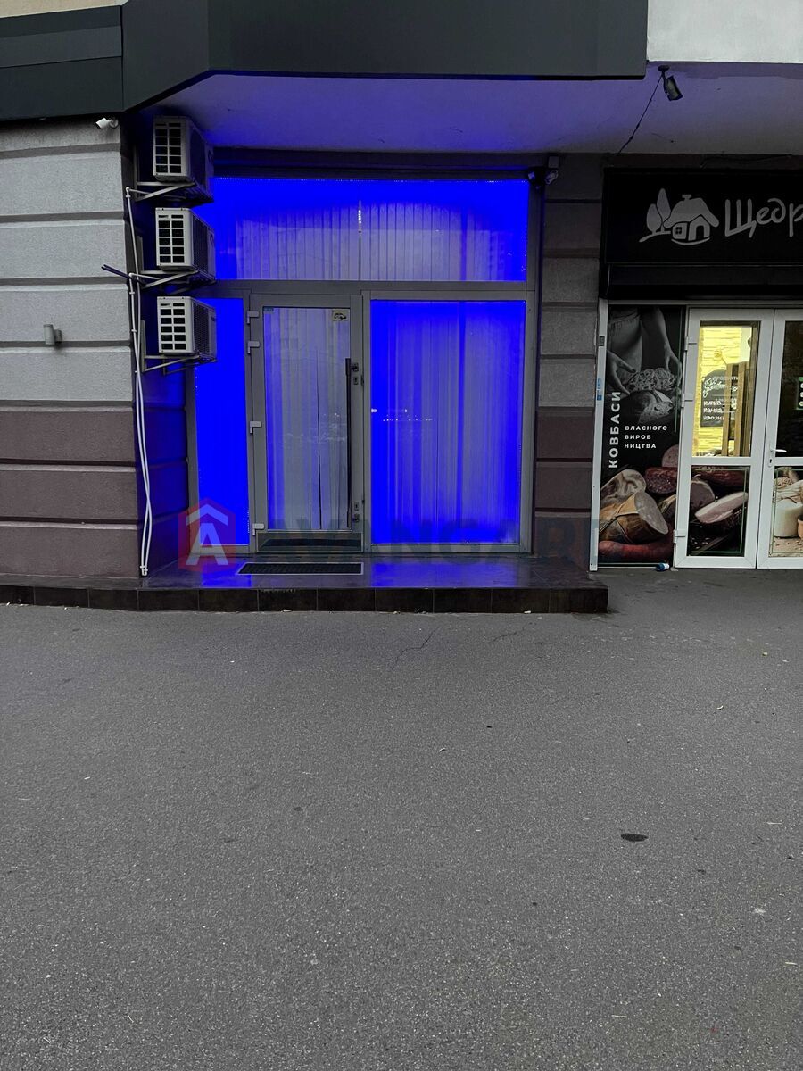 нежилое помещение в жилом доме, 110 кв.м. фото 3 нежилое помещение в жилом доме, 110 кв.м. фото 3