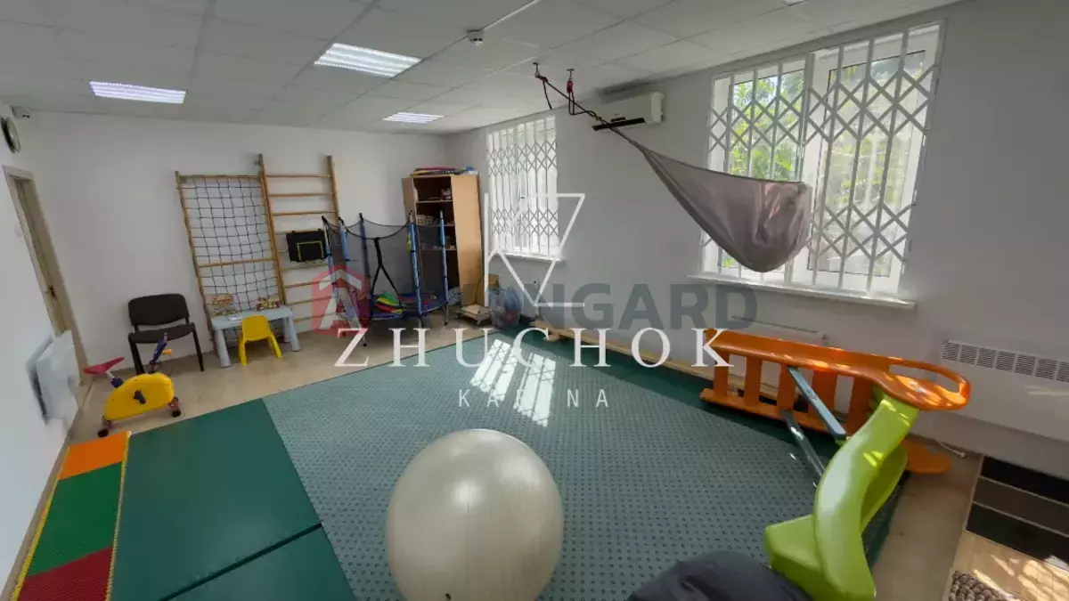 220 ��.�. ���� 28