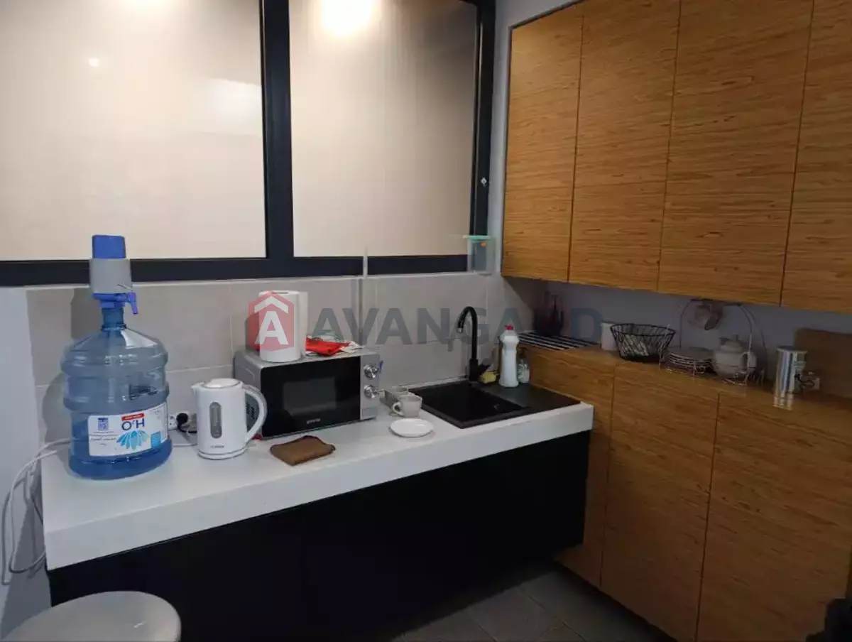 �������� ������� ������, 300 ��.�. ���� 27