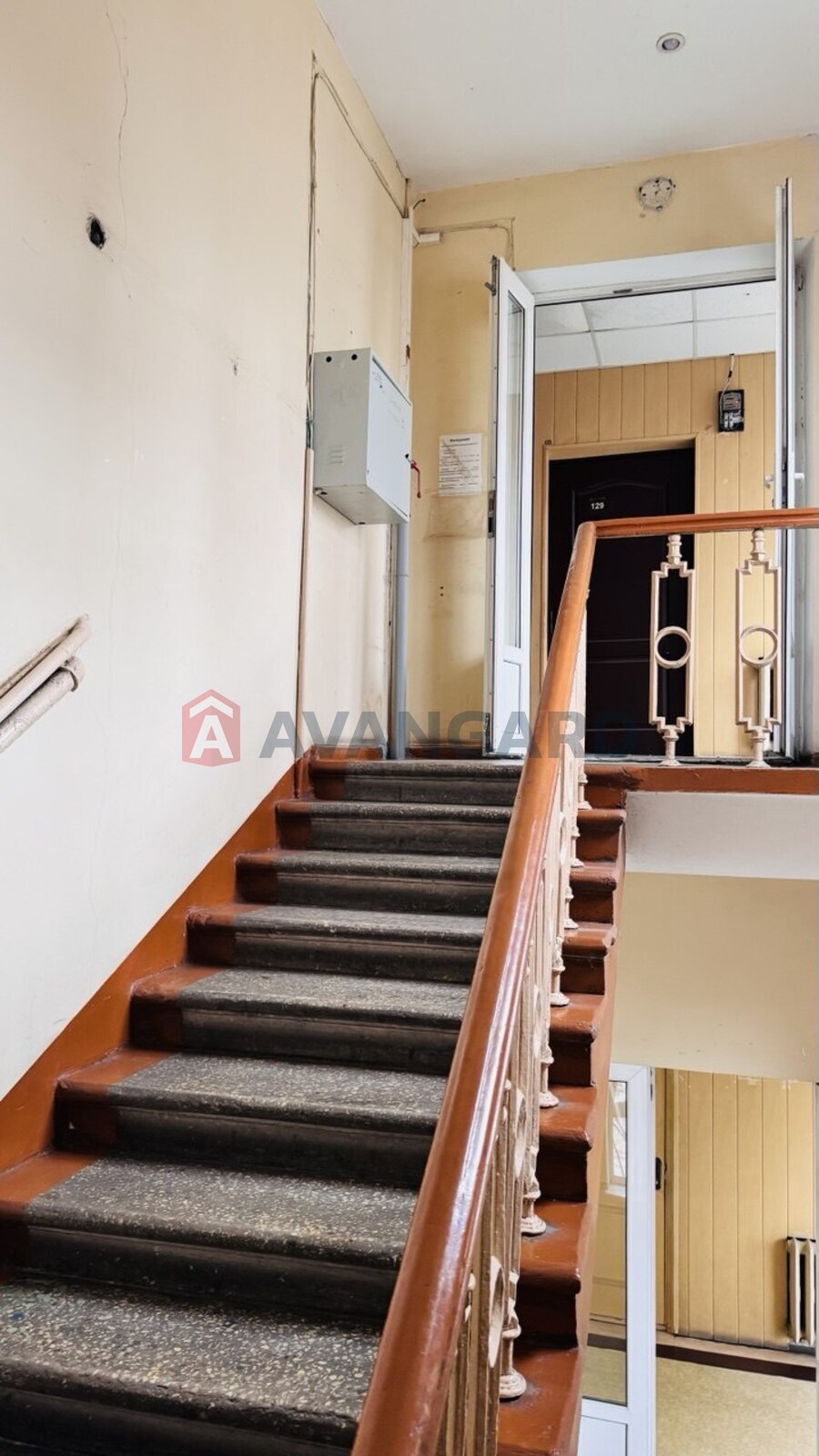 ���������������� ���������, 340 ��.�. ���� 10