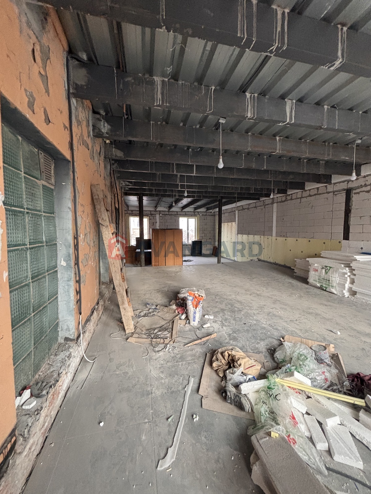 ������ ������ ������, 105 ��.�. ���� 12