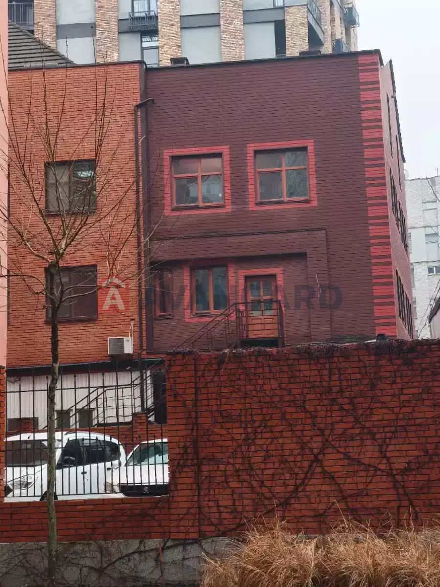 130 ��.�. ���� 3