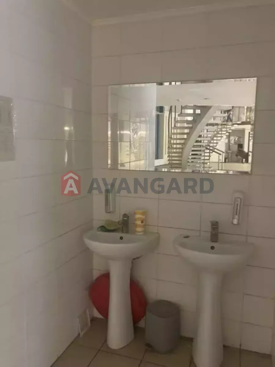 ����, 300 ��.�. ���� 21