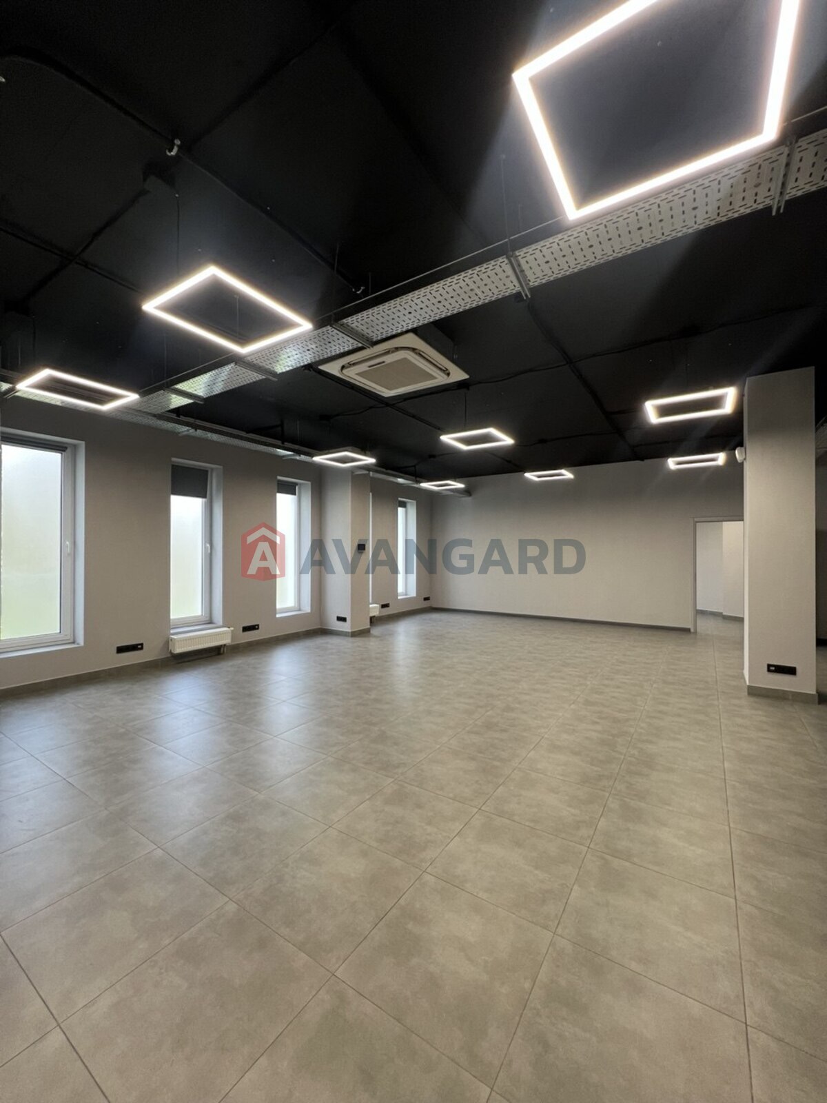 ����� �����, 140 ��.�. ���� 12