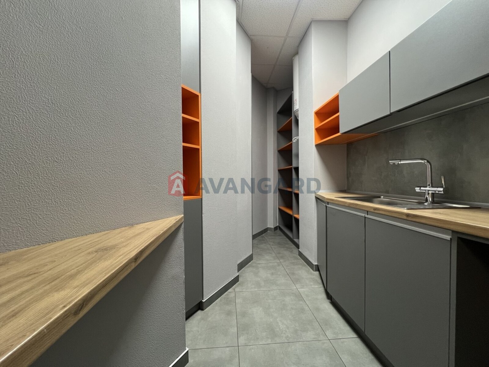 ����� �����, 140 ��.�. ���� 15