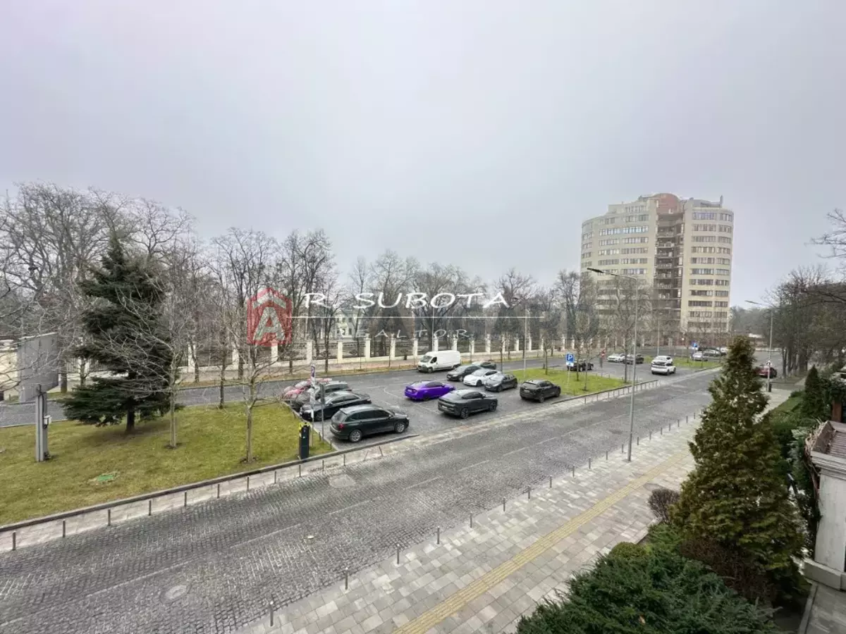 ����, 310 ��.�. ���� 10