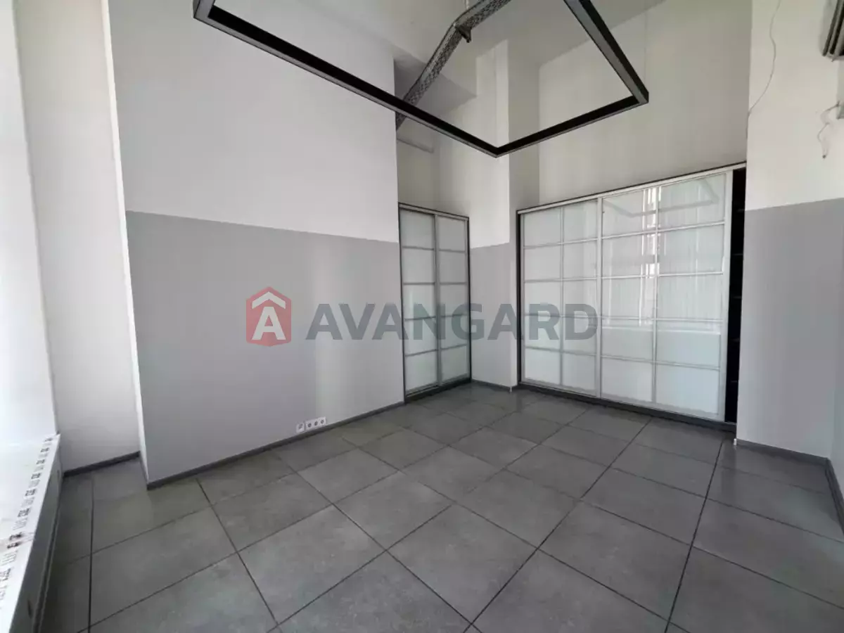 300 ��.�. ���� 3