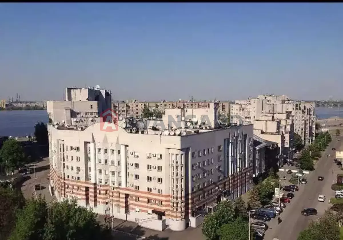 330 ��.�. ���� 10