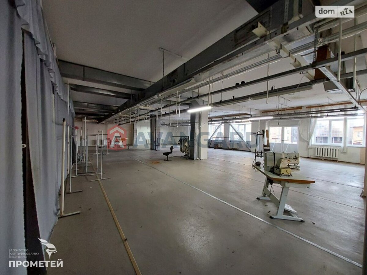 ��������� ���������, 2300 ��.�. ���� 4