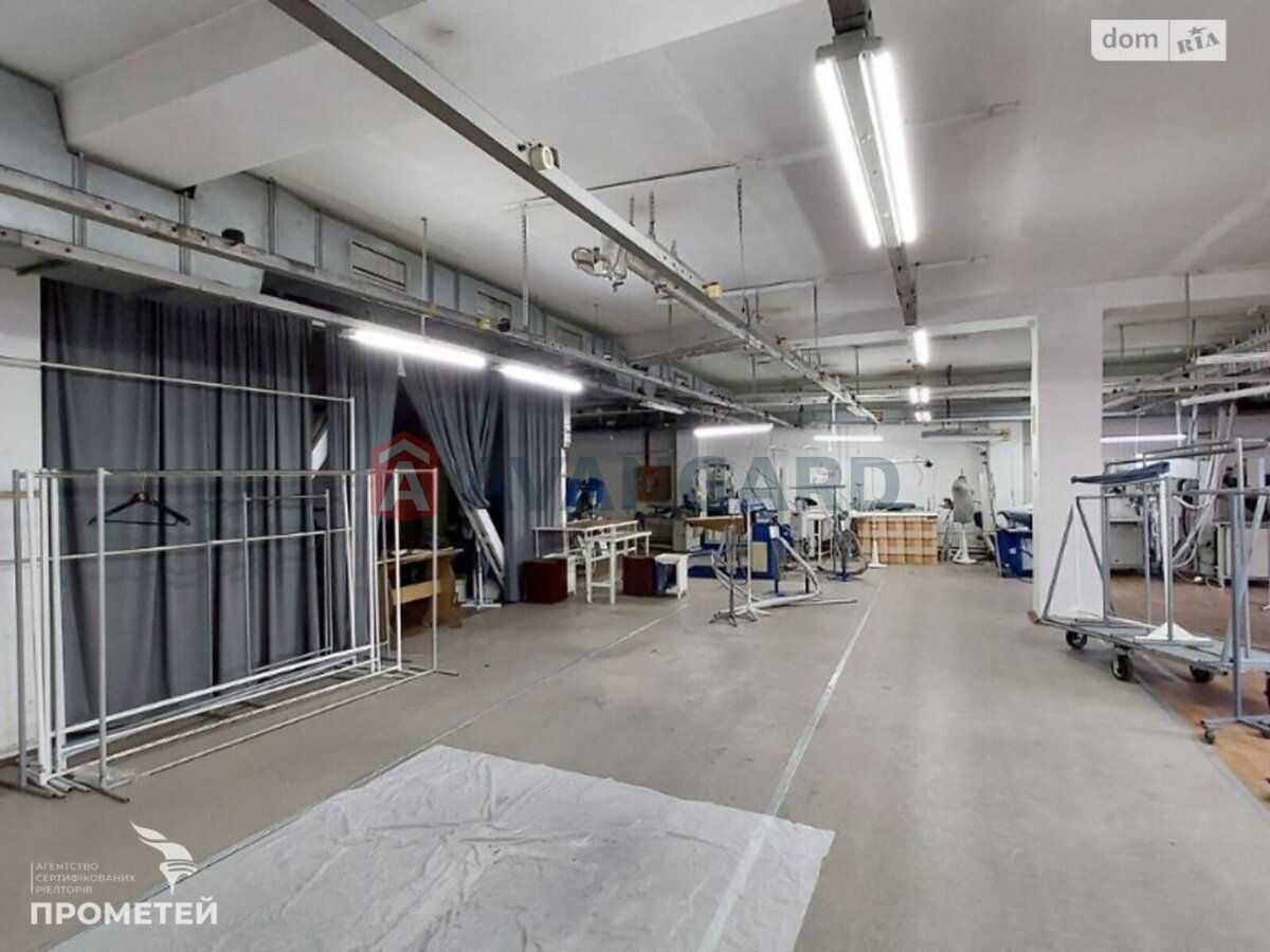 ��������� ���������, 2300 ��.�. ���� 15