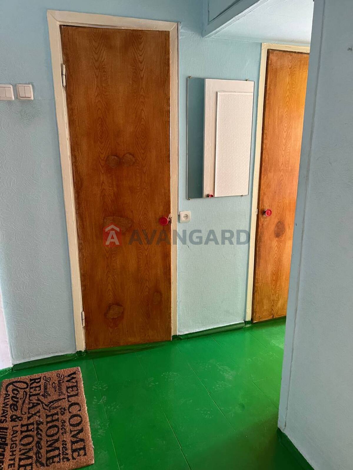 1 ��. ��������, 33/18/8 ��. �., 7/9 ������ ���� 3