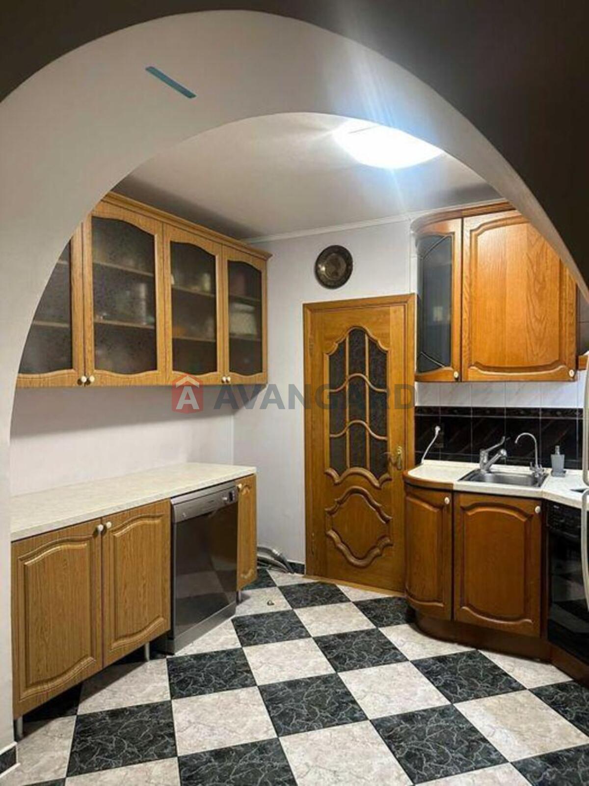 3 ��. ��������, 82/-/16 ��. �., 3/12 ������ ���� 2