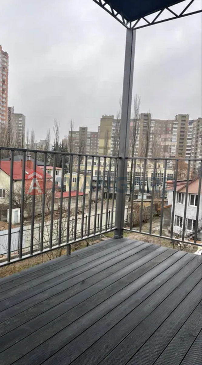 1 ��. ��������, 31/-/8 ��. �., 3/5 ������ ���� 9