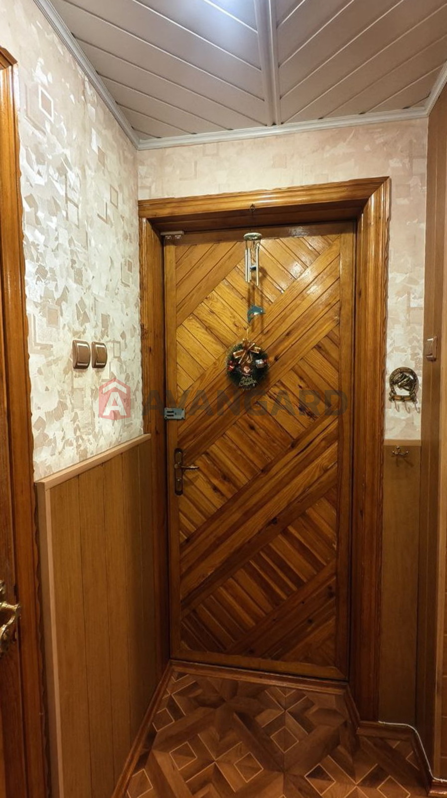 3 ����. ��������, 68/45/7 ��. �., 7/9 ���� ���� 15